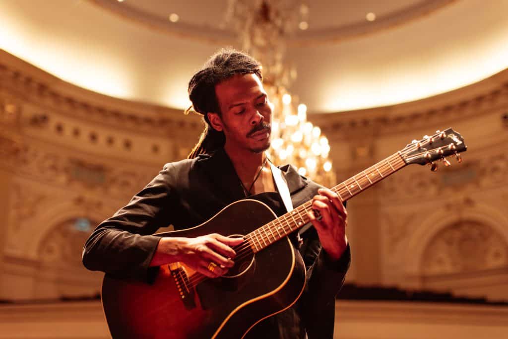 jeangu-macrooy-04-foto-rinse-fokkema-min